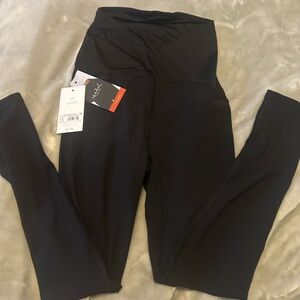 Nwt Isabel maternity leggings (my22)